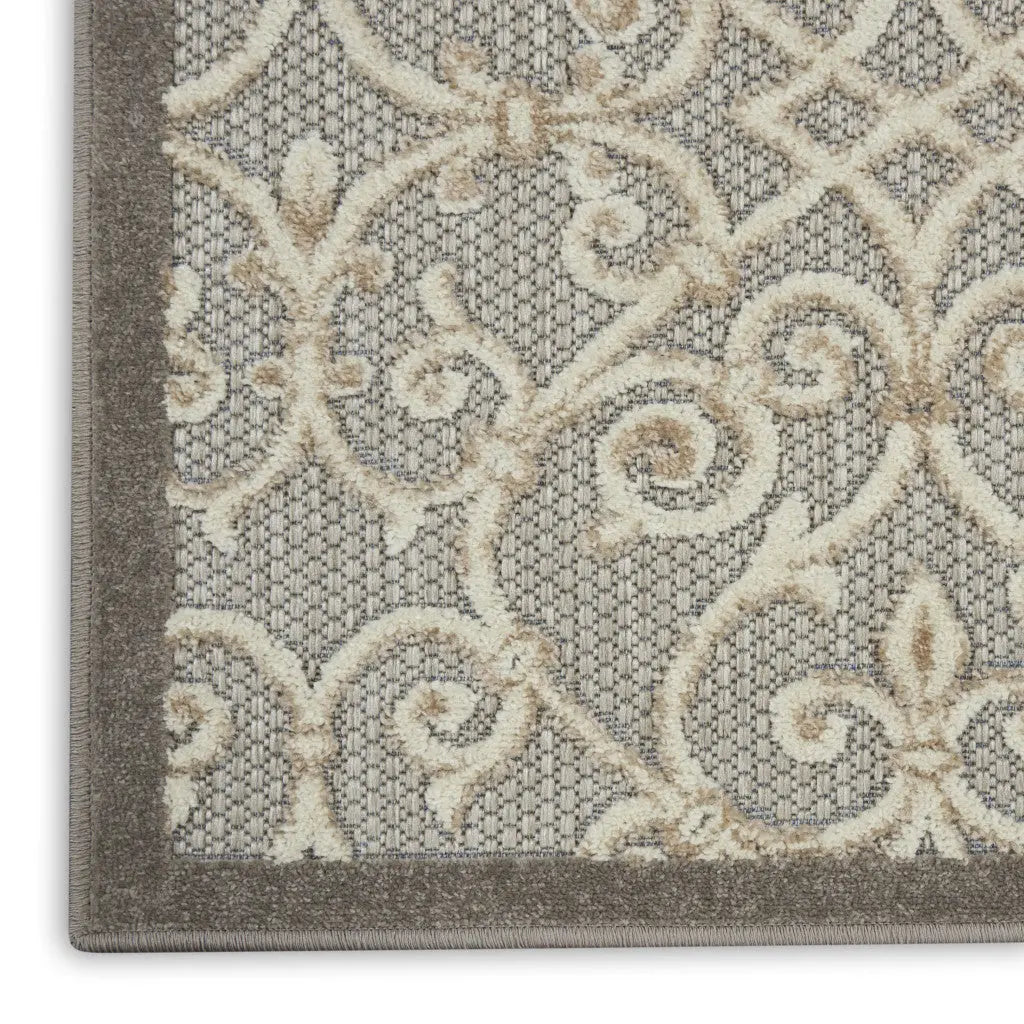 5' X 8' Gray And Ivory Indoor Outdoor Area Rug Homeroots Outdoor