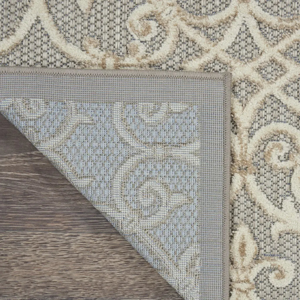 5' X 8' Gray And Ivory Indoor Outdoor Area Rug Homeroots Outdoor