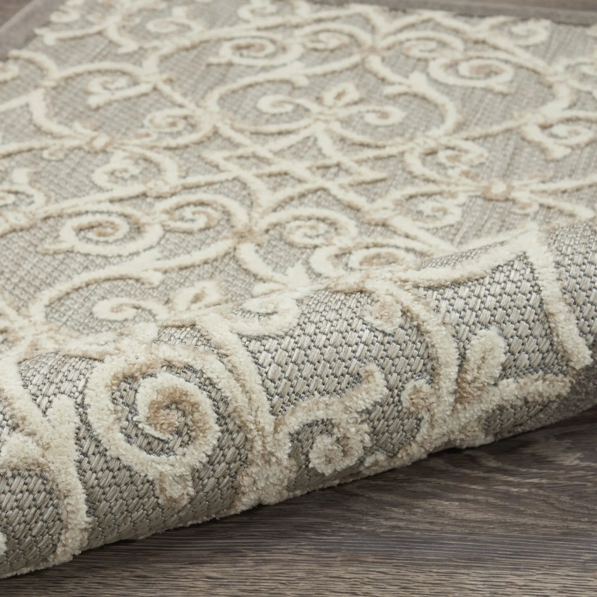 5' X 8' Gray And Ivory Indoor Outdoor Area Rug Homeroots Outdoor