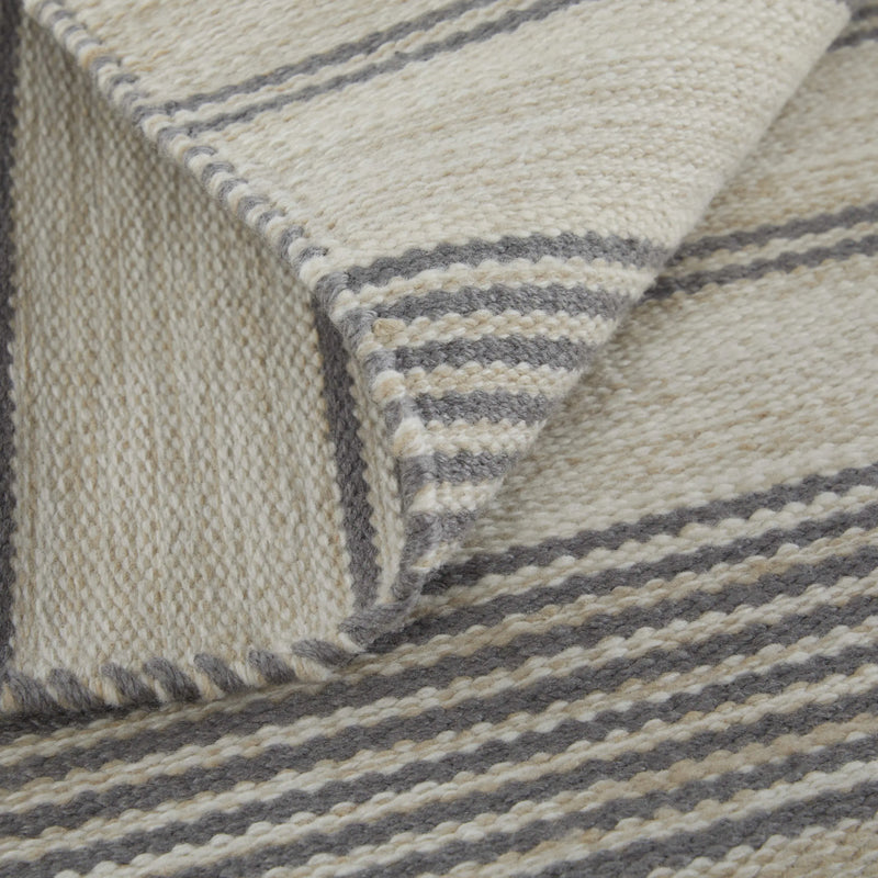 5' X 8' Gray And Ivory Striped Dhurrie Hand Woven Stain Resistant Area Rug Homeroots Outdoor