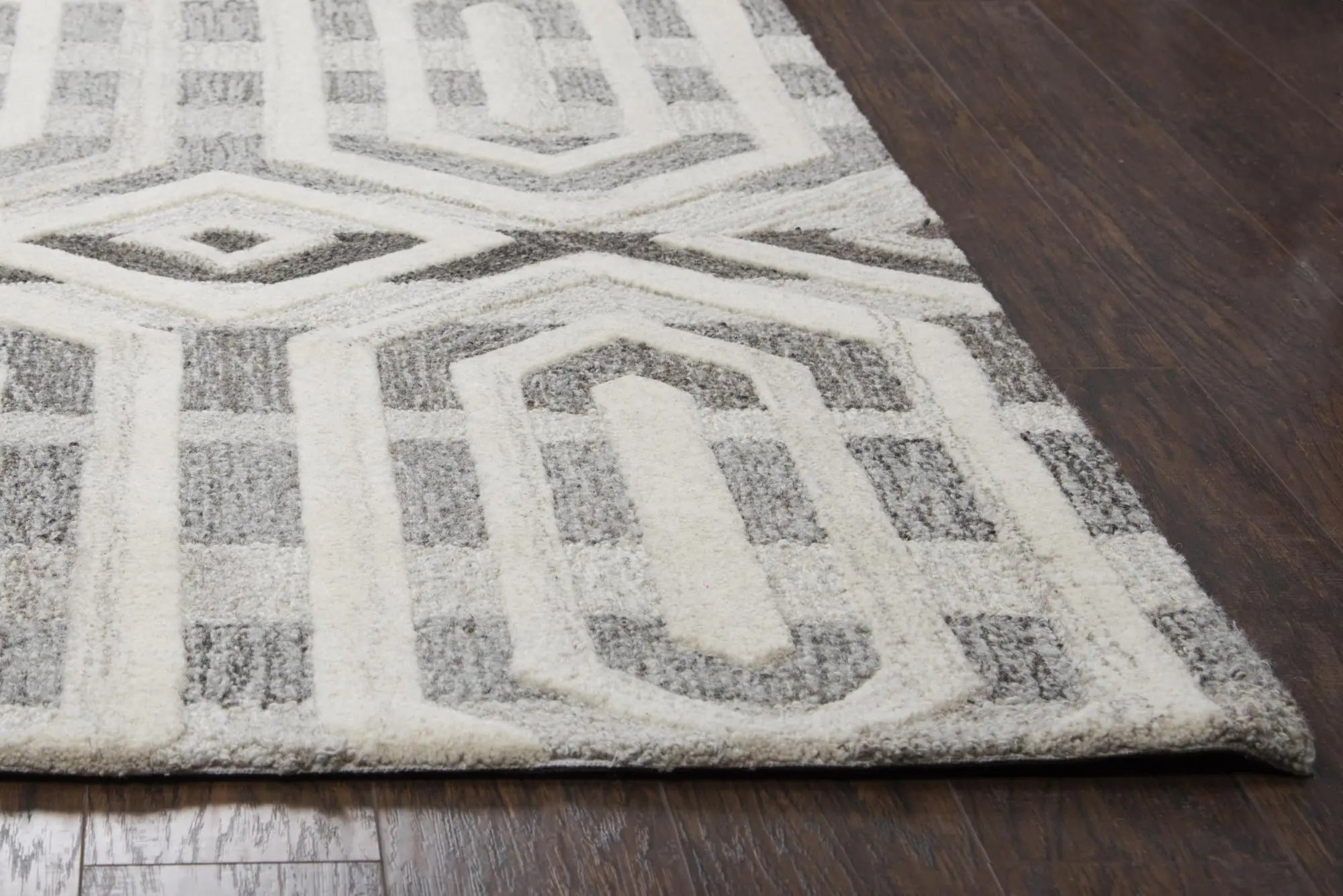 5' X 8' Gray And Natural Wool Geometric Hand Tufted Area Rug Homeroots Home Decor