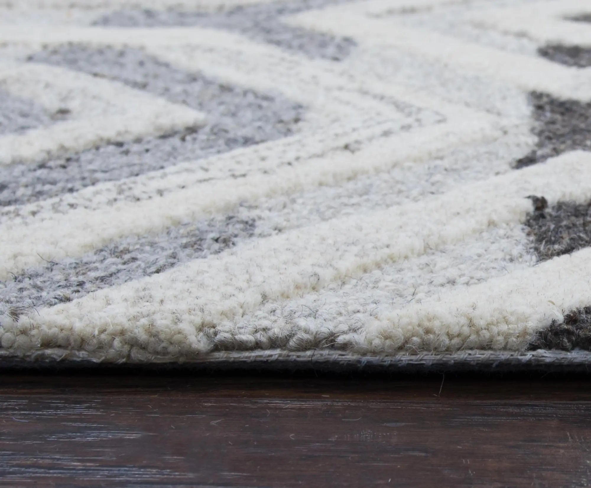 5' X 8' Gray And Natural Wool Geometric Hand Tufted Area Rug Homeroots Home Decor