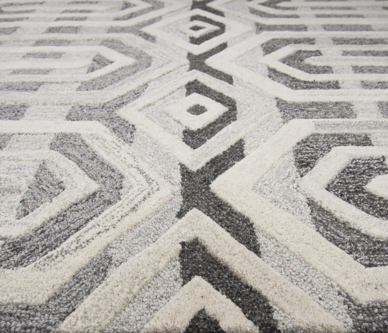 5' X 8' Gray And Natural Wool Geometric Hand Tufted Area Rug Homeroots Home Decor