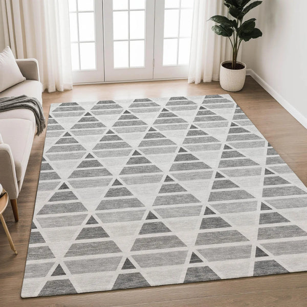 5' X 8' Gray And Silver Geometric Washable Indoor Outdoor Area Rug Homeroots Outdoor
