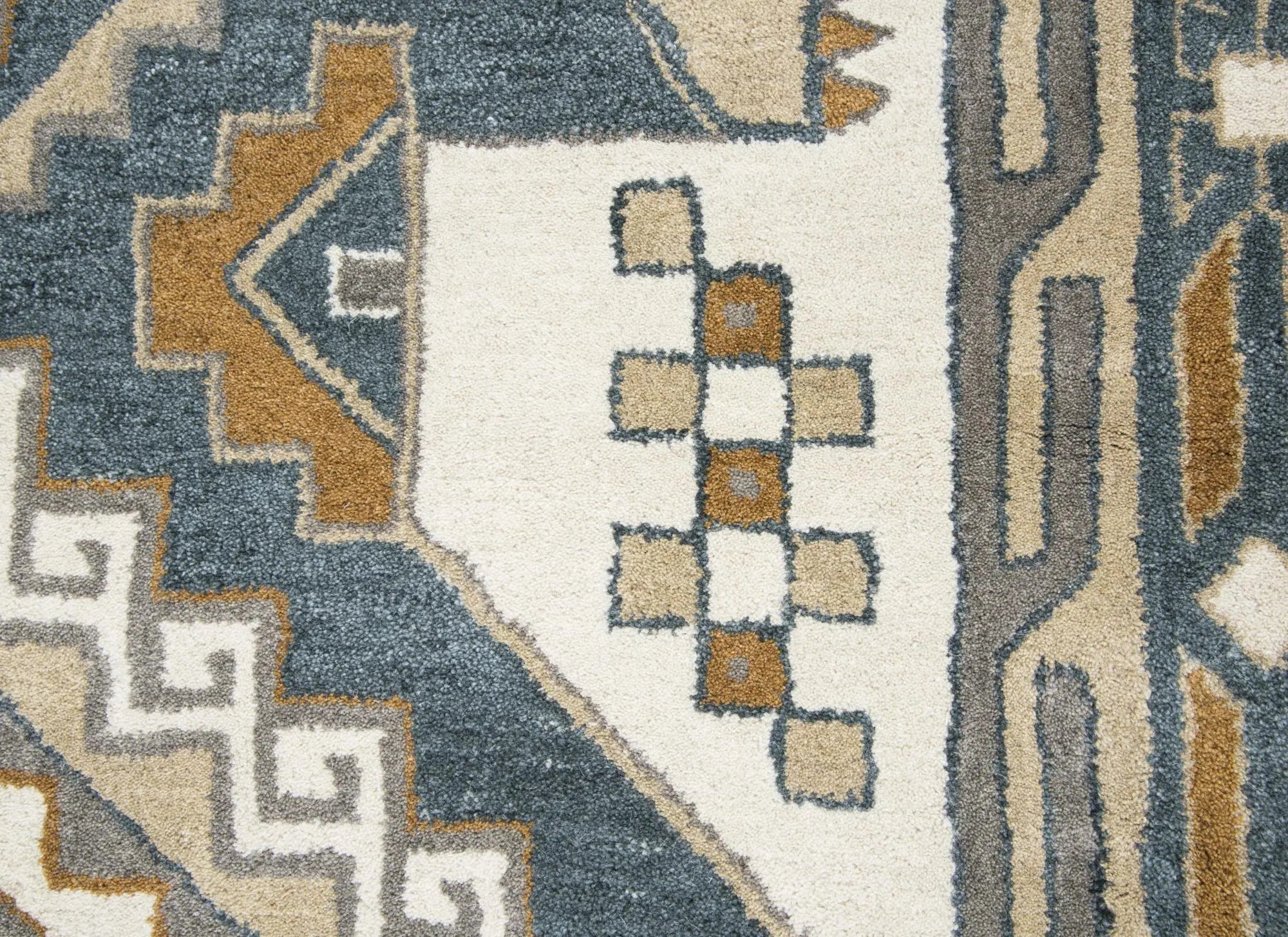 5' X 8' Gray And Tan Wool Tribal Hand Tufted Area Rug Homeroots Home Decor