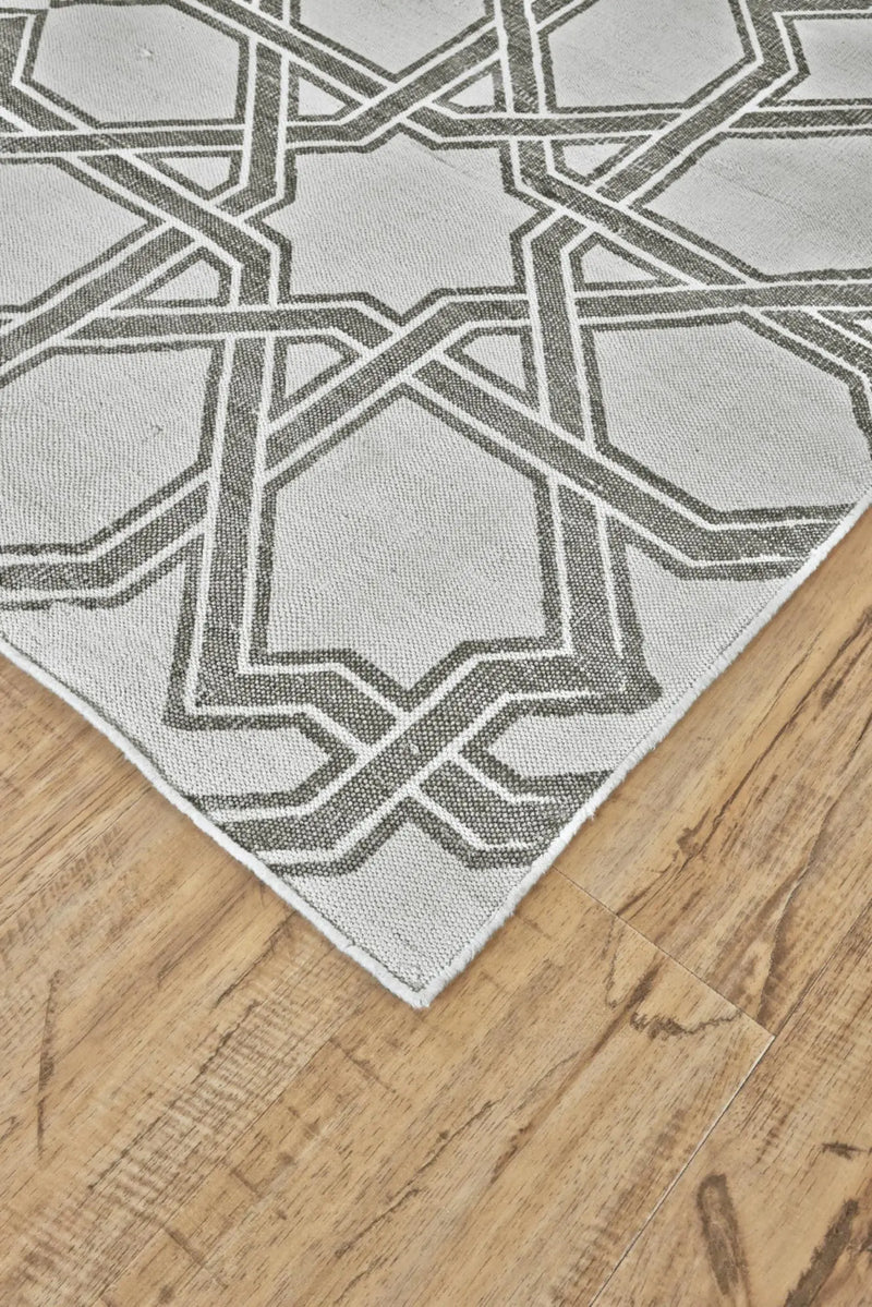 5' X 8' Gray And White Geometric Hand Woven Area Rug Homeroots Home Decor
