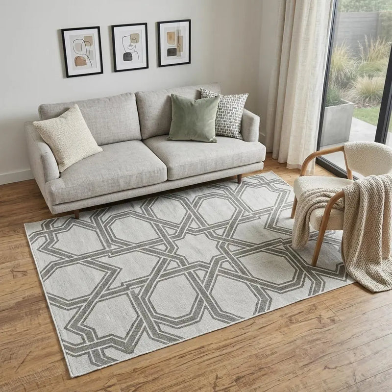 5' X 8' Gray And White Geometric Hand Woven Area Rug Homeroots Home Decor