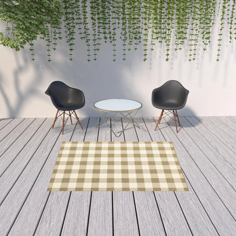 5' X 8' Gray and Ivory Geometric Stain Resistant Indoor Outdoor Area Rug Homeroots Outdoor