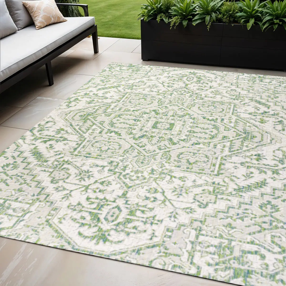 5' X 8' Green And Cream Medallion Indoor Outdoor Area Rug Homeroots Outdoor