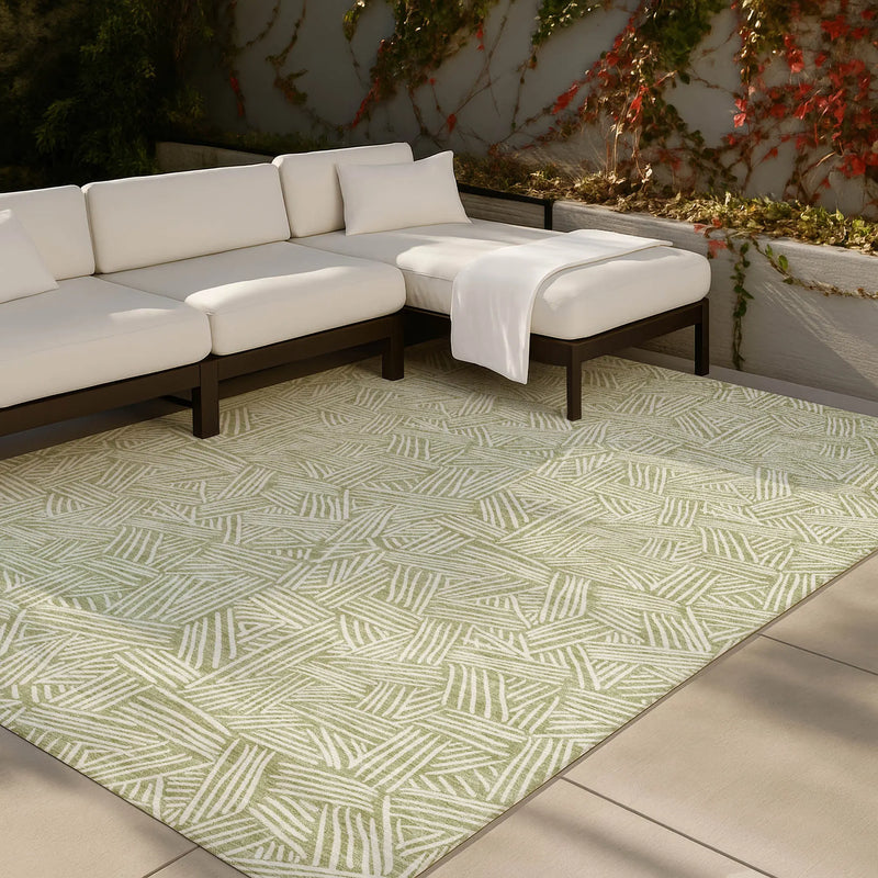 5' X 8' Green And Ivory Geometric Washable Indoor Outdoor Area Rug Homeroots Outdoor