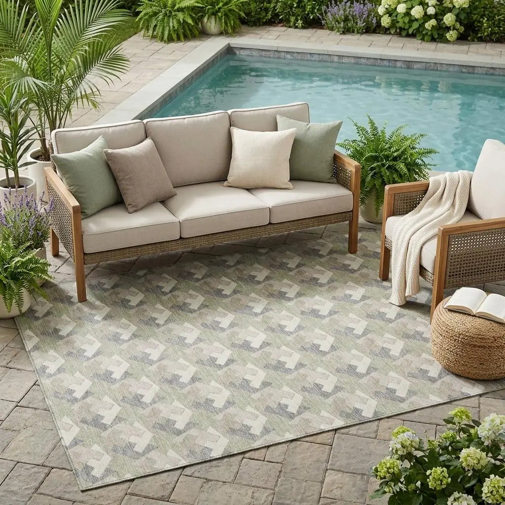 5' X 8' Green And Ivory Geometric Washable Indoor Outdoor Area Rug Homeroots Outdoor