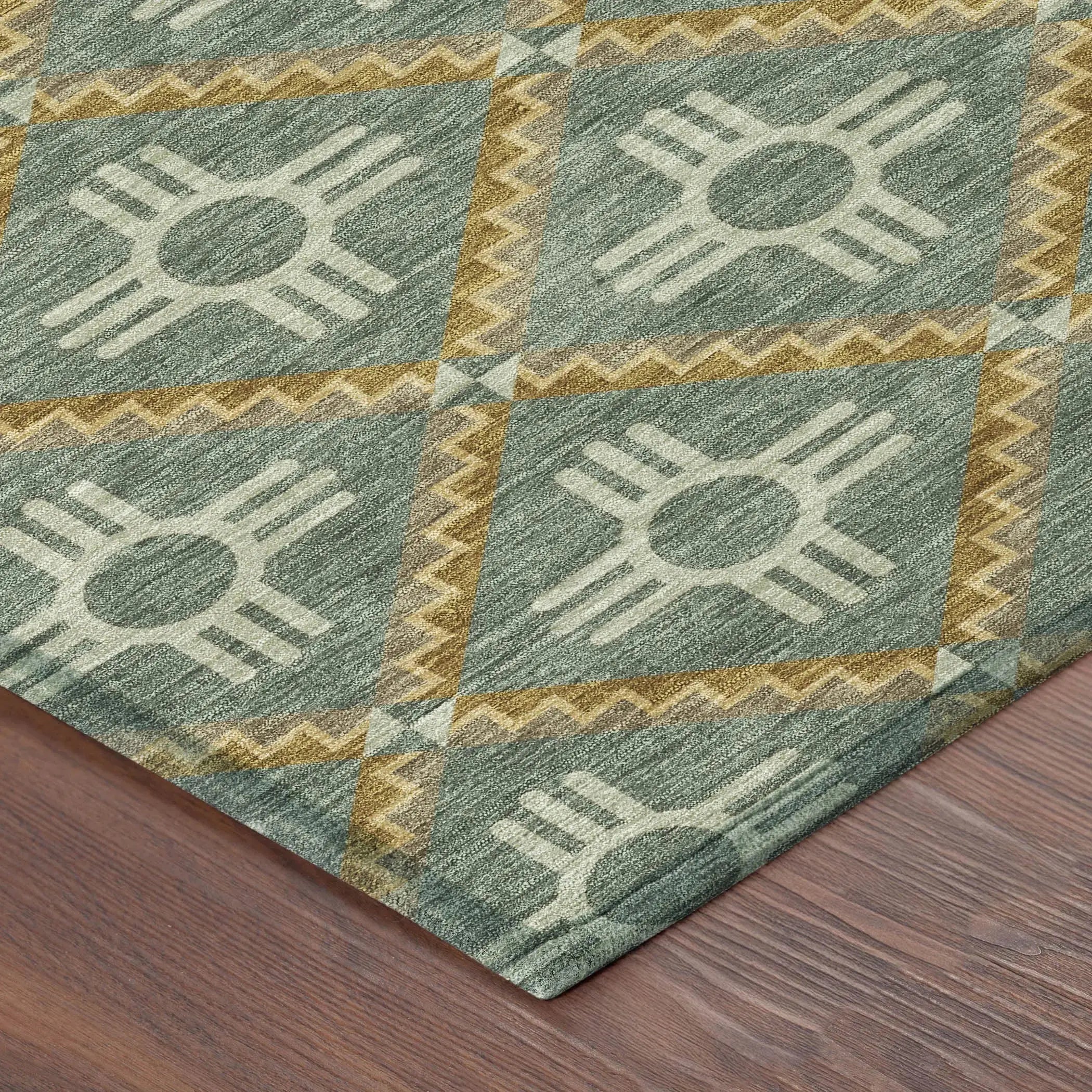 5' X 8' Green And Red Geometric Washable Indoor Outdoor Area Rug Homeroots Outdoor
