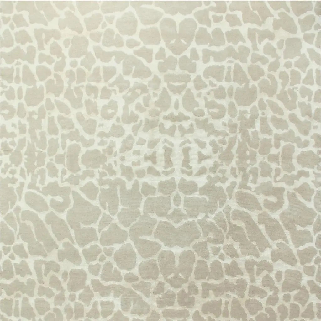 5' X 8' Ivory And Beige Animal Print Hand Knotted Area Rug Homeroots Home Decor