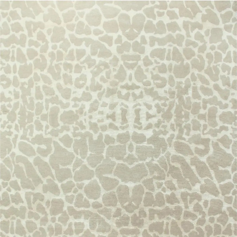 5' X 8' Ivory And Beige Animal Print Hand Knotted Area Rug Homeroots Home Decor