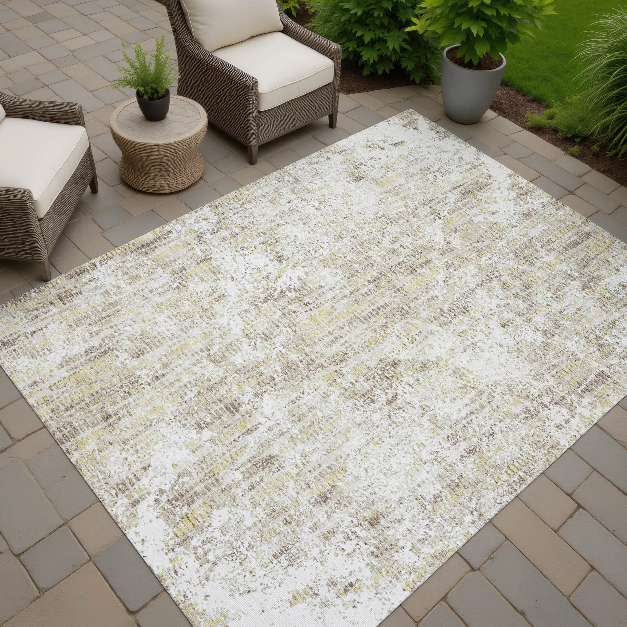 5' X 8' Ivory And Blue Abstract Washable Indoor Outdoor Area Rug Homeroots Outdoor