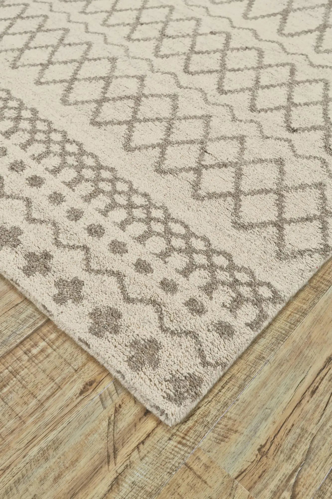 5' X 8' Ivory And Taupe Wool Geometric Hand Knotted Area Rug Homeroots Home Decor