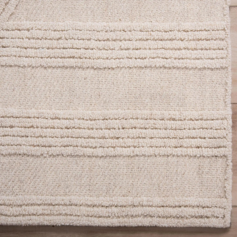 5' X 8' Ivory And White Wool Diamond Hand Tufted Area Rug Homeroots Home Decor