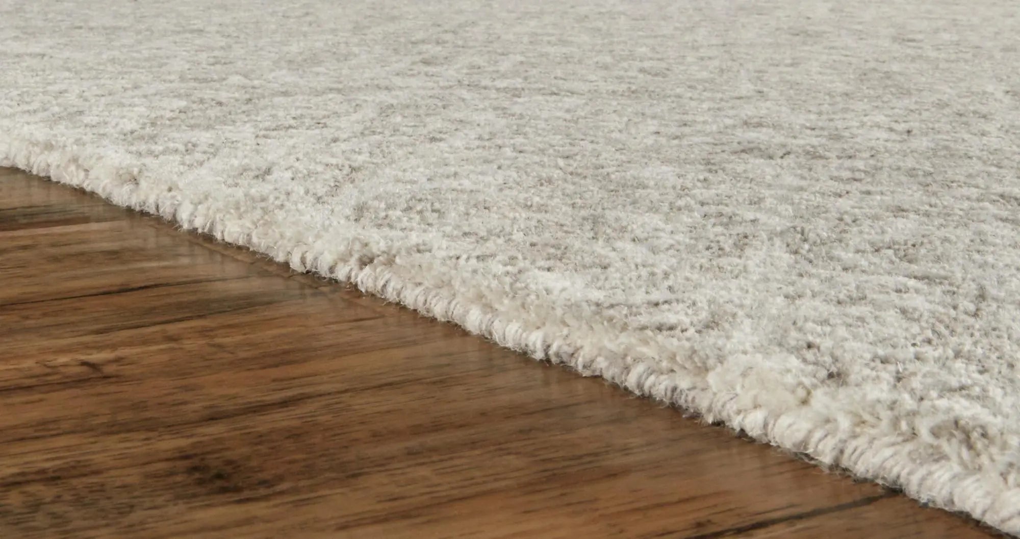 5' X 8' Ivory Gray And Taupe Wool Chevron Hand Tufted Area Rug Homeroots Home Decor