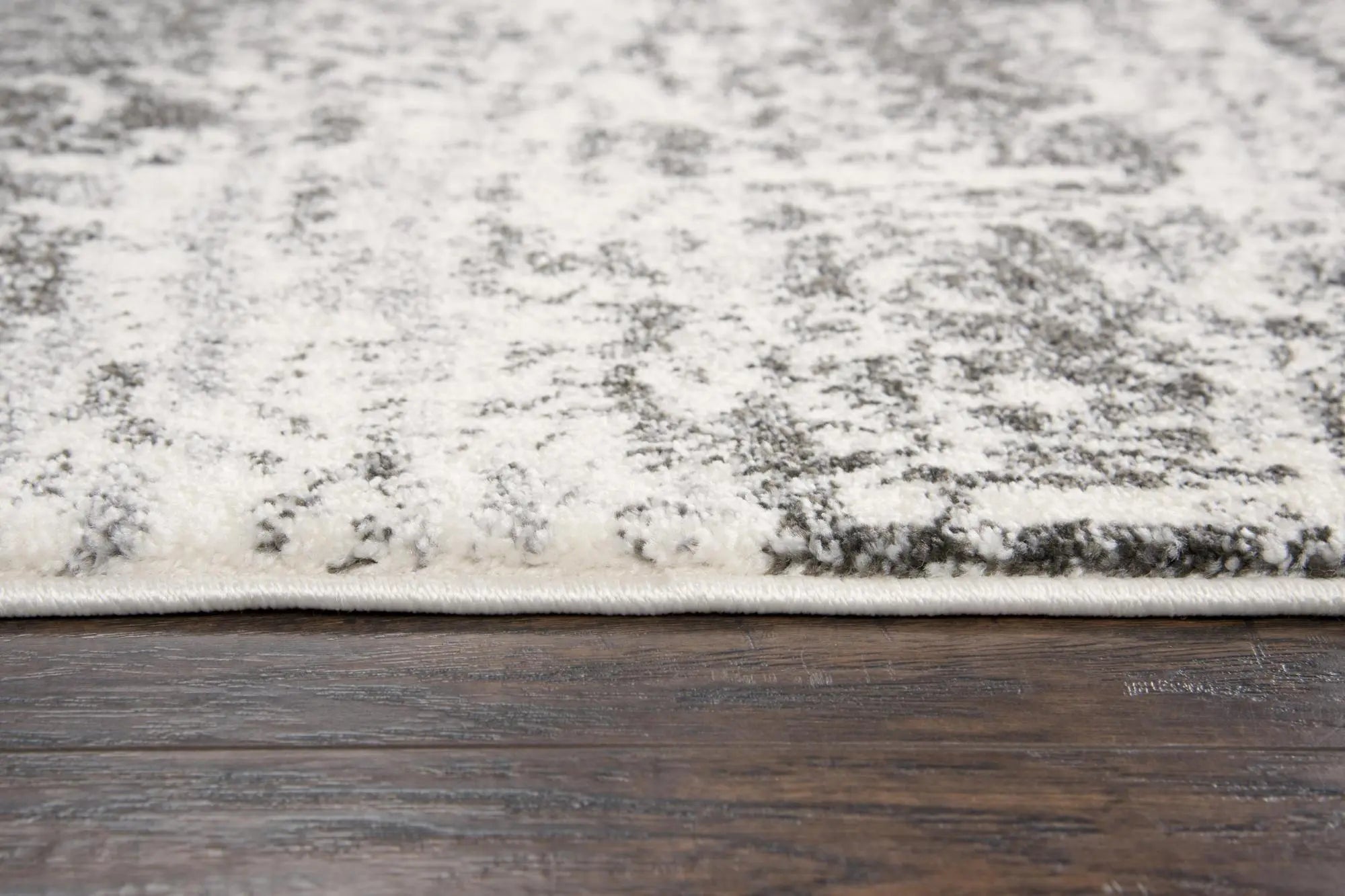 5' X 8' Ivory Silver And Taupe Abstract Area Rug Homeroots Home Decor