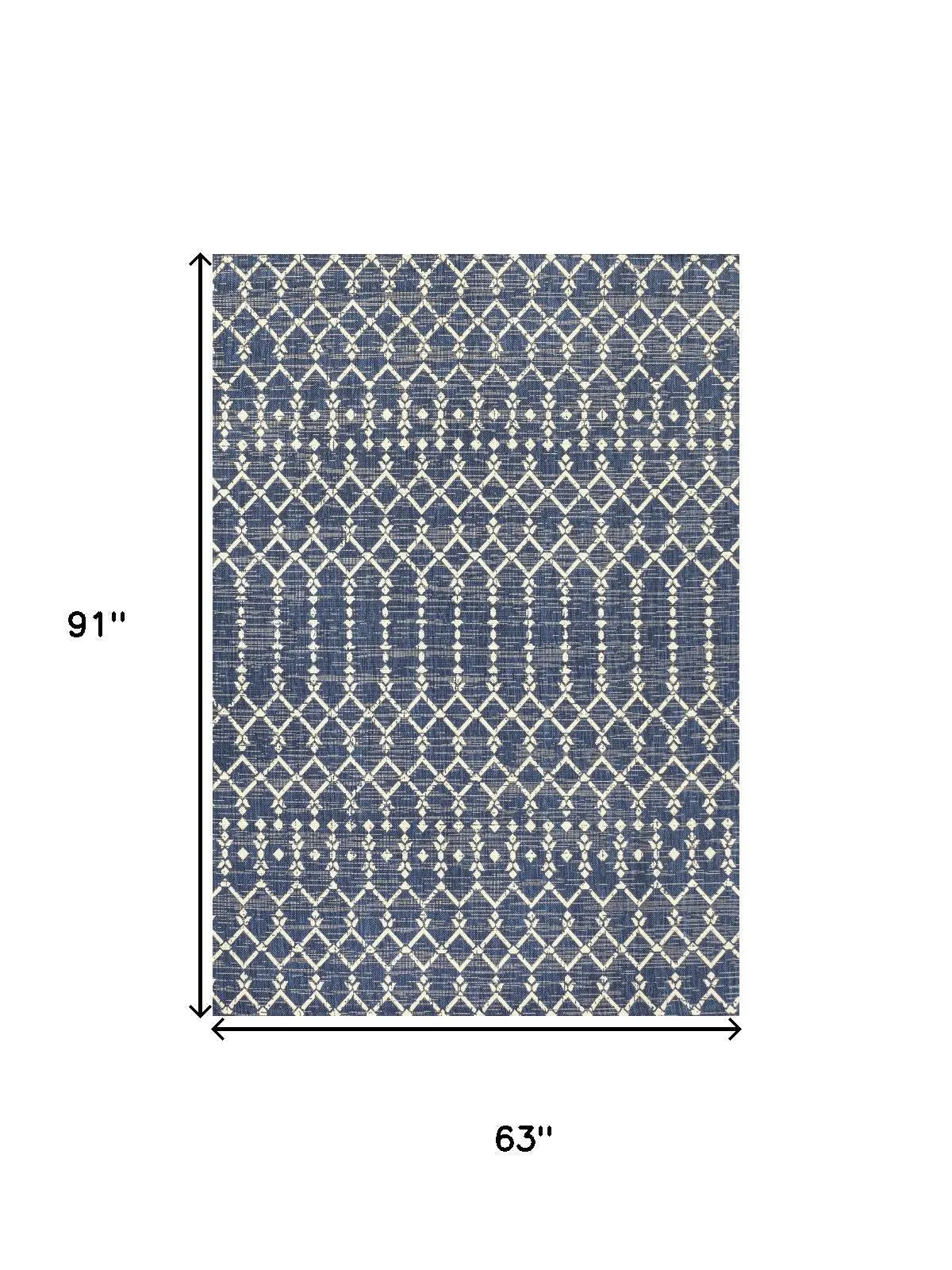 5' X 8' Navy Blue And Beige Trellis Indoor Outdoor Area Rug Homeroots Outdoor