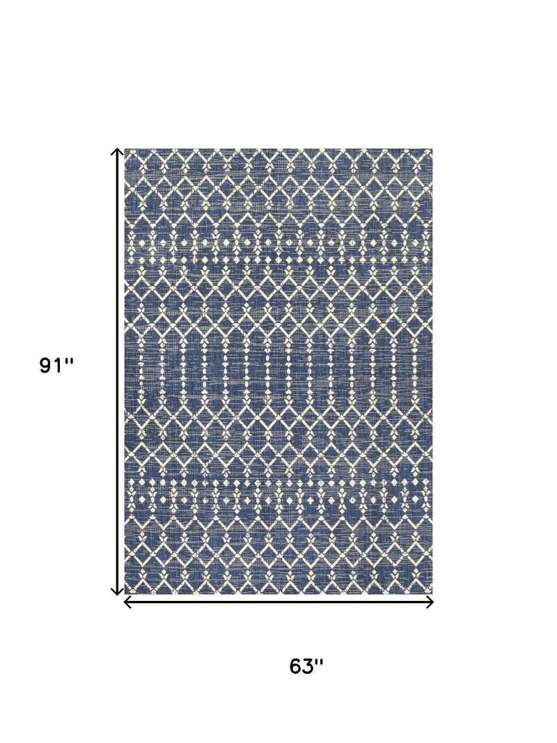5' X 8' Navy Blue And Beige Trellis Indoor Outdoor Area Rug Homeroots Outdoor