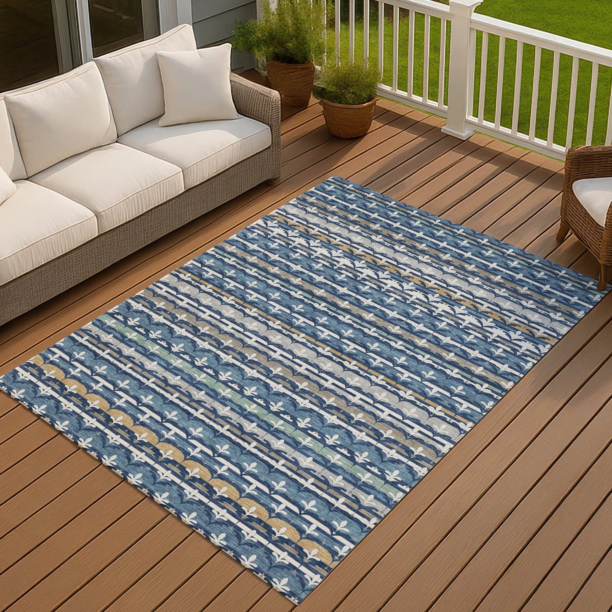 5' X 8' Navy Blue And Blue Damask Washable Indoor Outdoor Area Rug Homeroots Outdoor