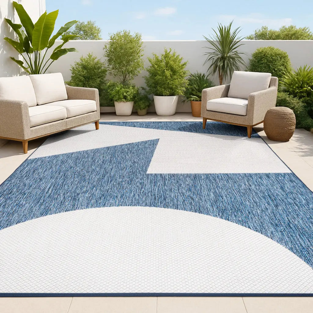 5' X 8' Navy Blue And Cream Geometric Indoor Outdoor Area Rug Homeroots Outdoor