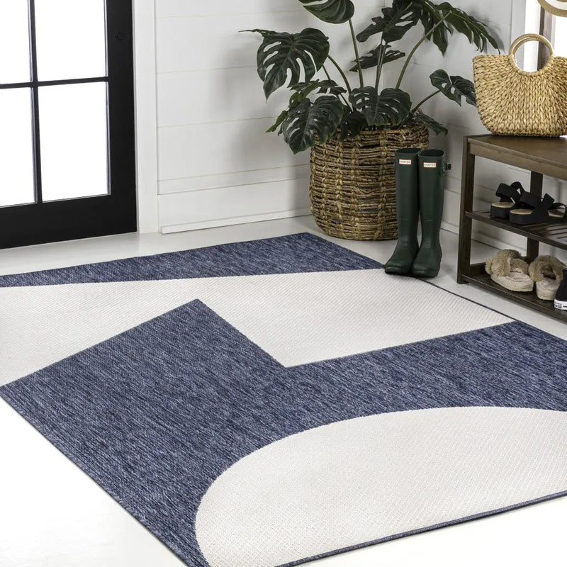 5' X 8' Navy Blue And Cream Geometric Indoor Outdoor Area Rug Homeroots Outdoor