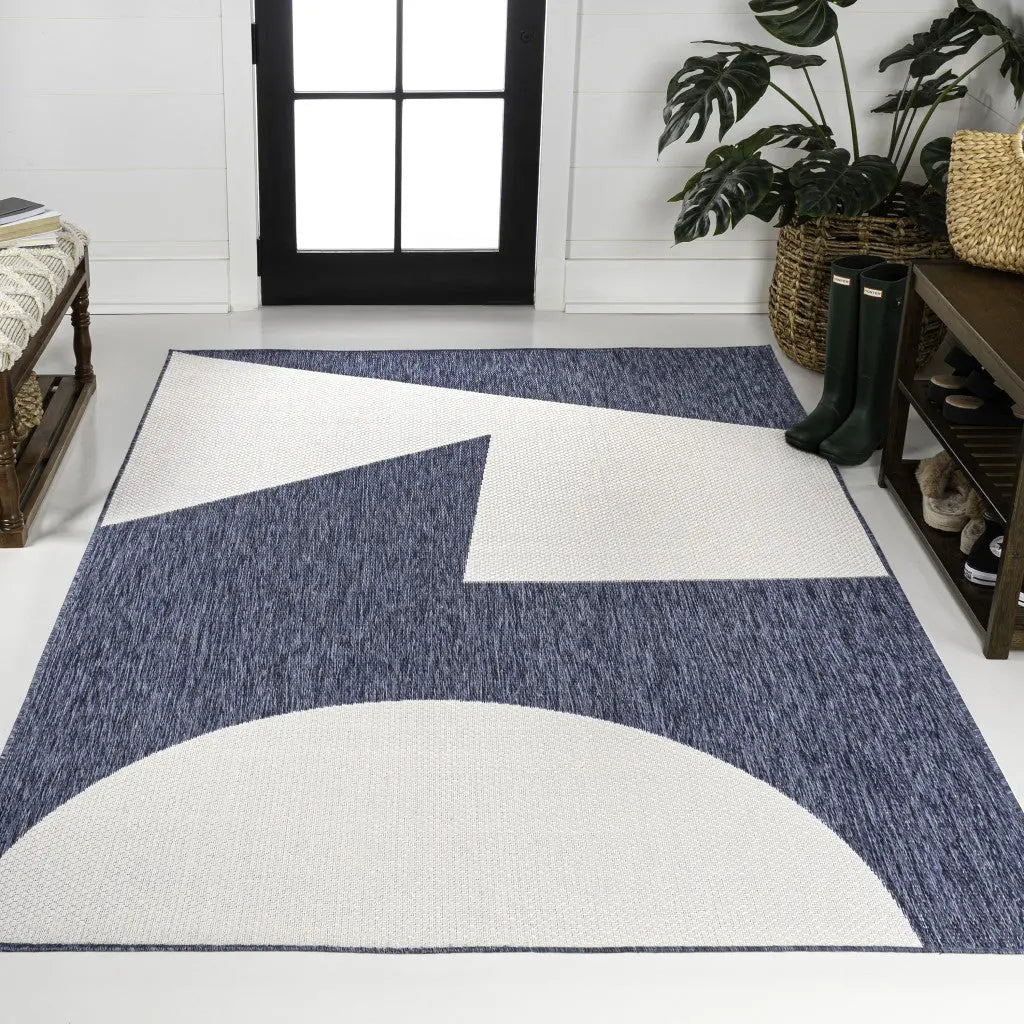 5' X 8' Navy Blue And Cream Geometric Indoor Outdoor Area Rug Homeroots Outdoor