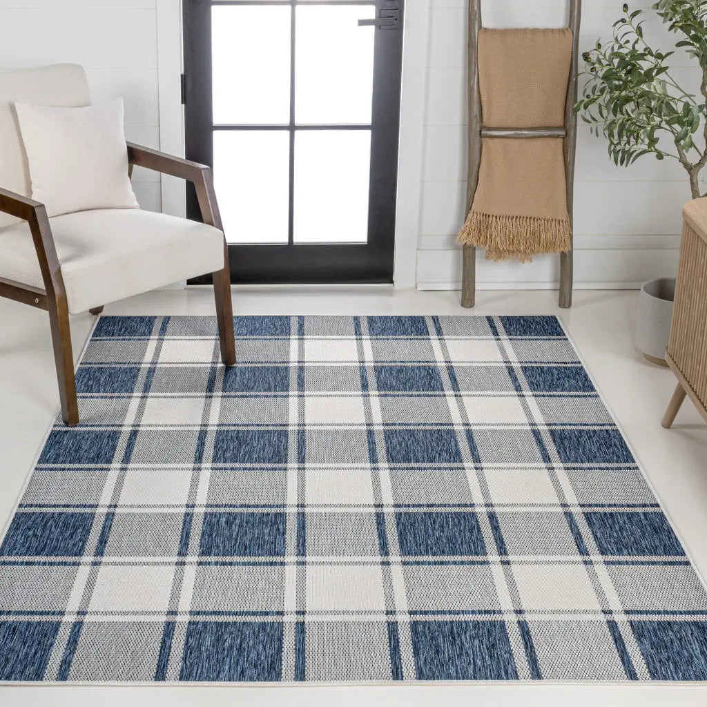 5' X 8' Navy Blue And Cream Gingham Indoor Outdoor Area Rug - GreatEagleInc