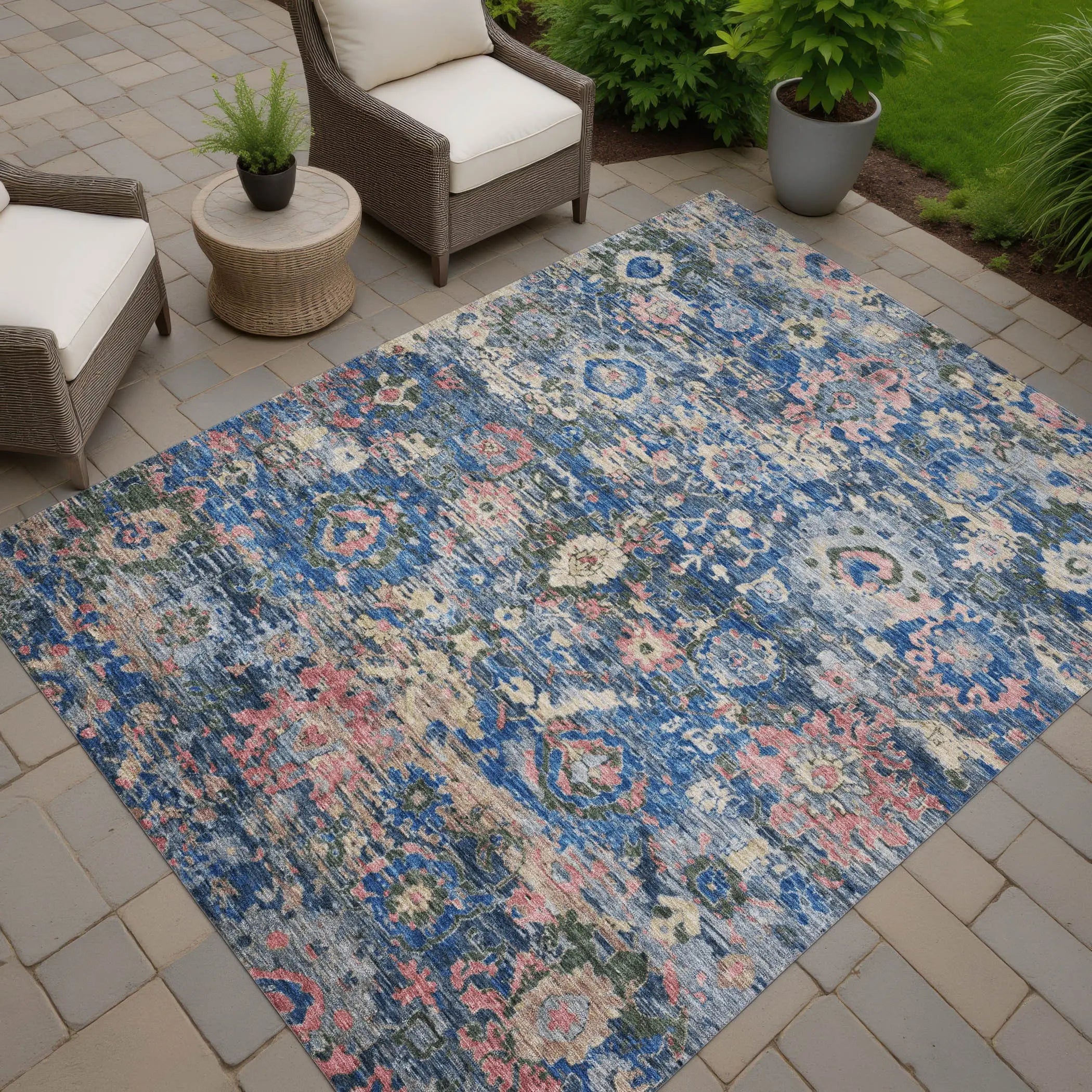 5' X 8' Navy Blue And Denim Blue Floral Washable Indoor Outdoor Area Rug Homeroots Outdoor