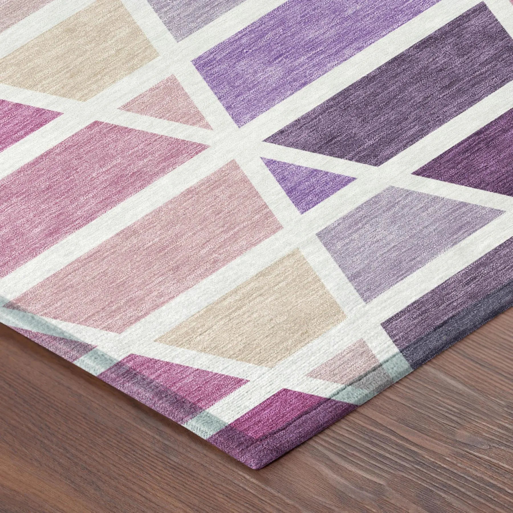 5' X 8' Pink And White Geometric Washable Indoor Outdoor Area Rug Homeroots Outdoor