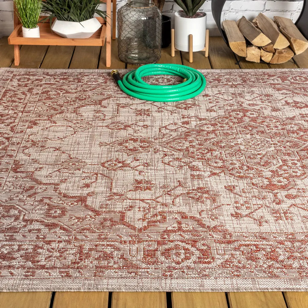 5' X 8' Red And Taupe Medallion Indoor Outdoor Area Rug Homeroots Outdoor