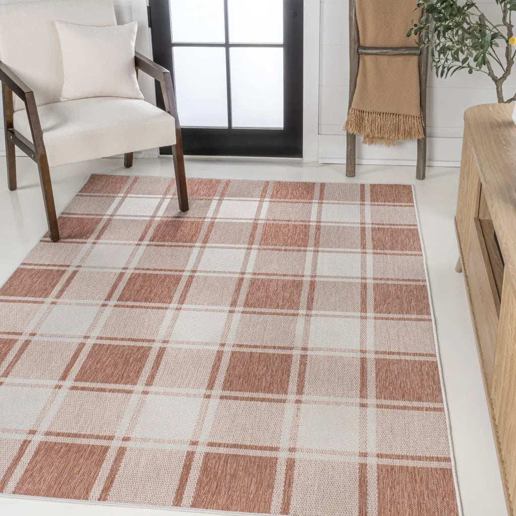 5' X 8' Salmon And Cream Gingham Indoor Outdoor Area Rug - GreatEagleInc