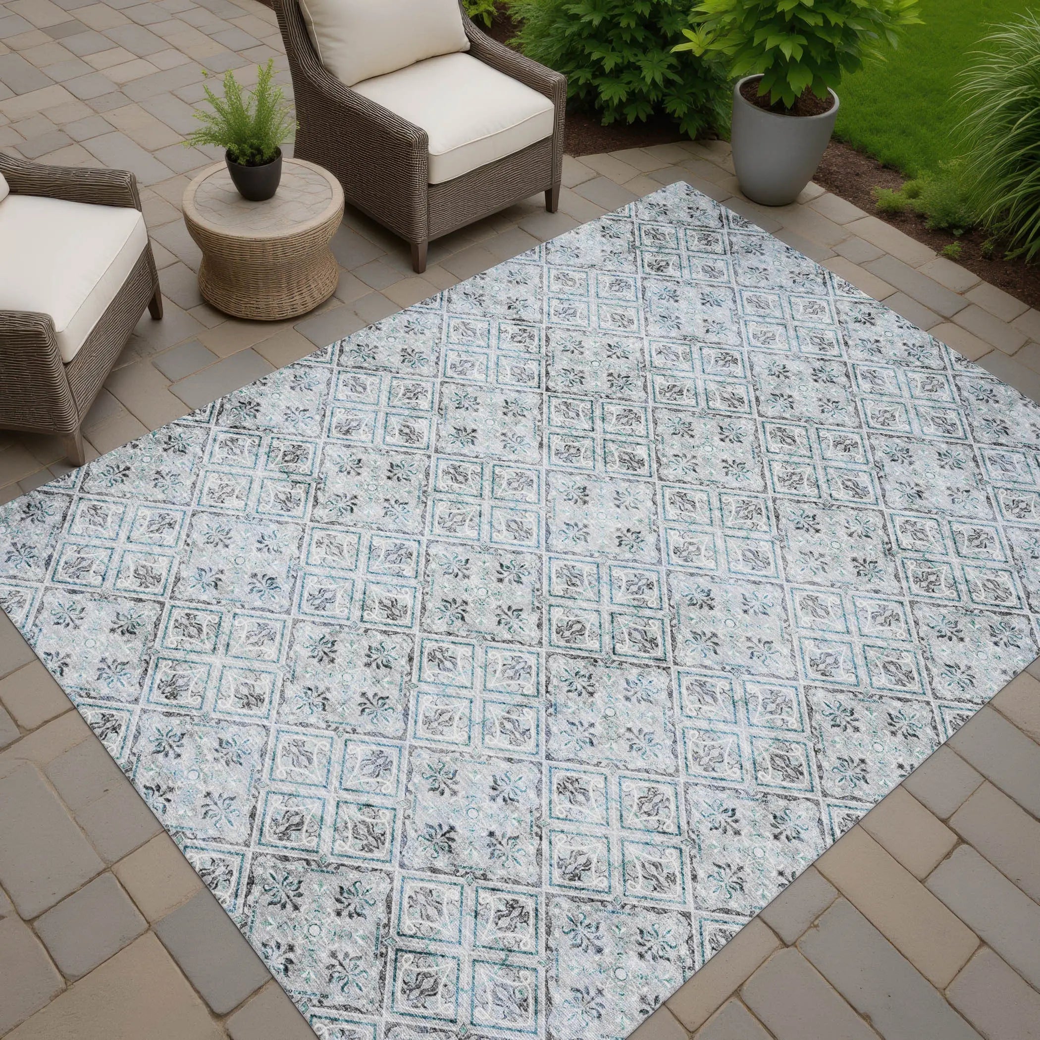 5' X 8' Silver And Brown Geometric Washable Indoor Outdoor Area Rug Homeroots Outdoor