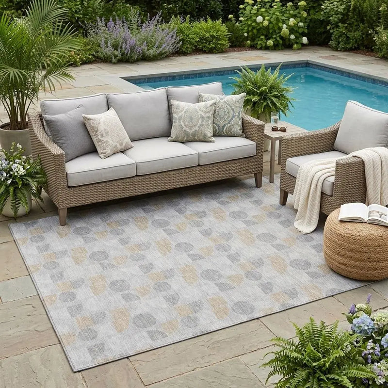 5' X 8' Silver And Gray Geometric Washable Indoor Outdoor Area Rug Homeroots Outdoor