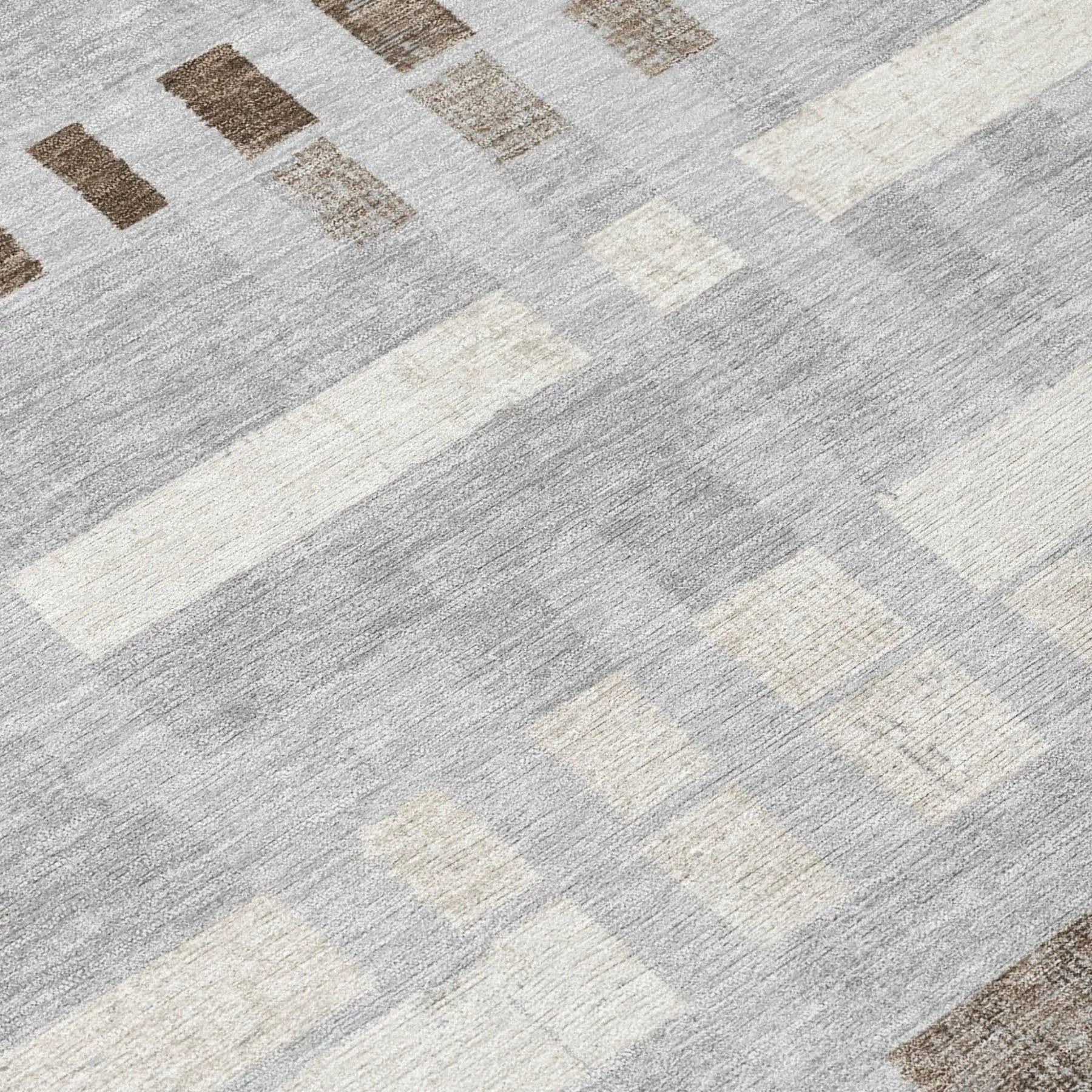 5' X 8' Silver And Gray Striped Washable Indoor Outdoor Area Rug Homeroots Outdoor