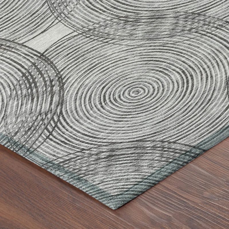 5' X 8' Silver And Ivory Geometric Washable Indoor Outdoor Area Rug Homeroots Outdoor