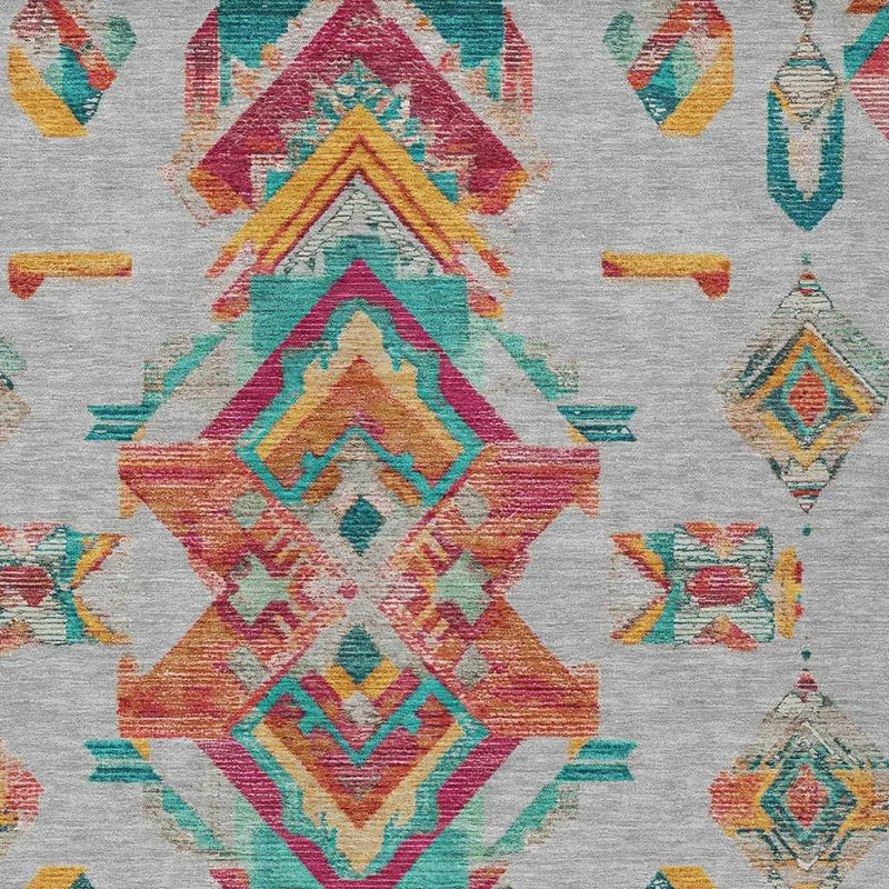 5' X 8' Silver And Ivory Tribal Washable Indoor Outdoor Area Rug Homeroots Outdoor