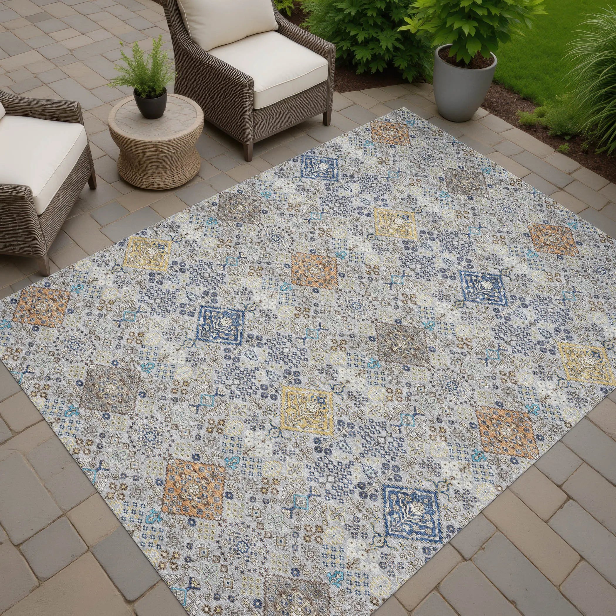 5' X 8' Silver And Navy Blue Oriental Washable Indoor Outdoor Area Rug Homeroots Outdoor