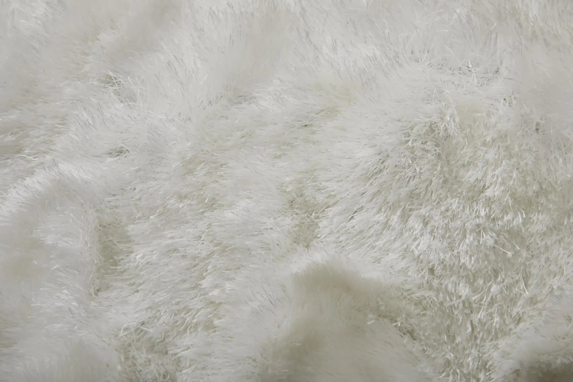 5' X 8' White And Gray Shag Hand Tufted Area Rug Homeroots Home Decor