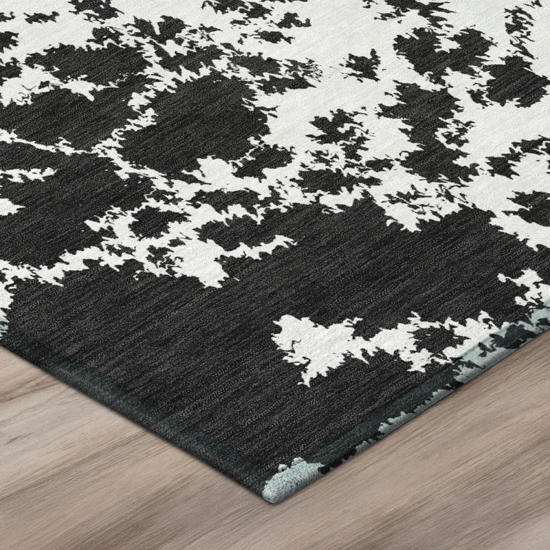 5' X 8' White And Ivory Abstract Washable Indoor Outdoor Area Rug Homeroots Outdoor