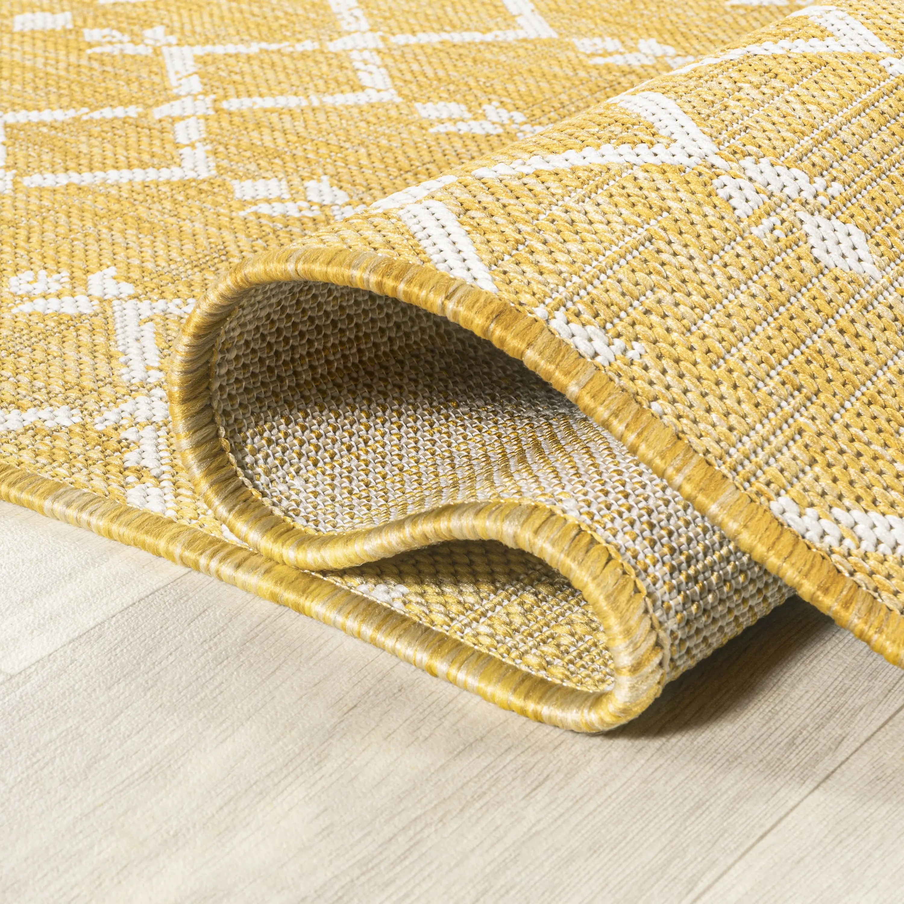 5' Yellow And Cream Round Trellis Indoor Outdoor Area Rug Homeroots Outdoor