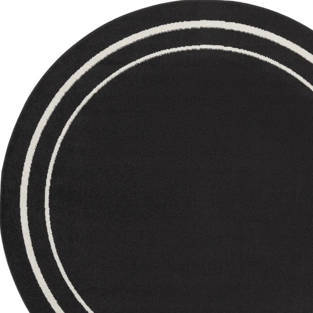 6' Black And Ivory Round Indoor Outdoor Area Rug Homeroots Outdoor