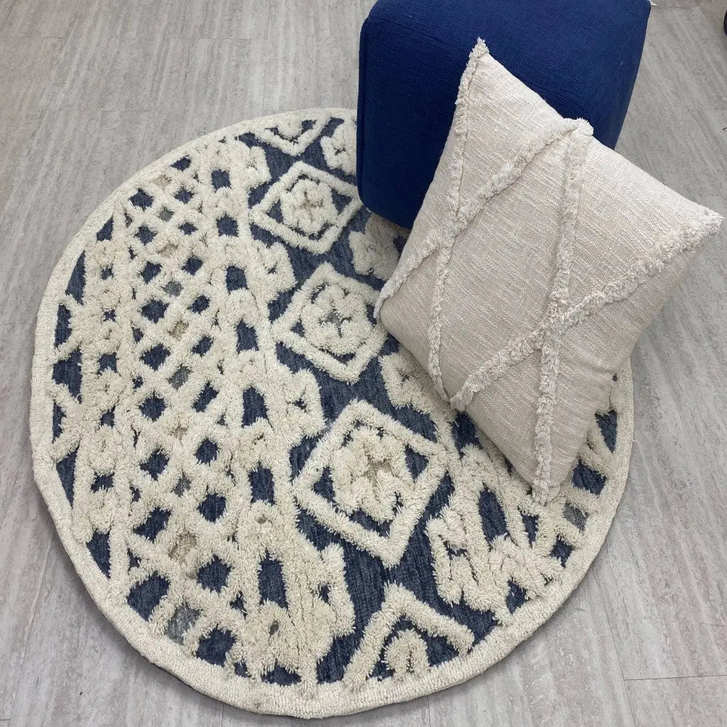 6' Blue And Ivory Wool Hand Tufted Round Rug Homeroots Home Decor