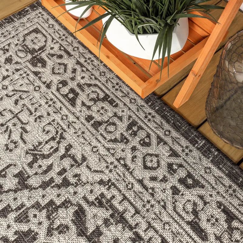 6' Gray And Black Square Medallion Indoor Outdoor Area Rug Homeroots Outdoor