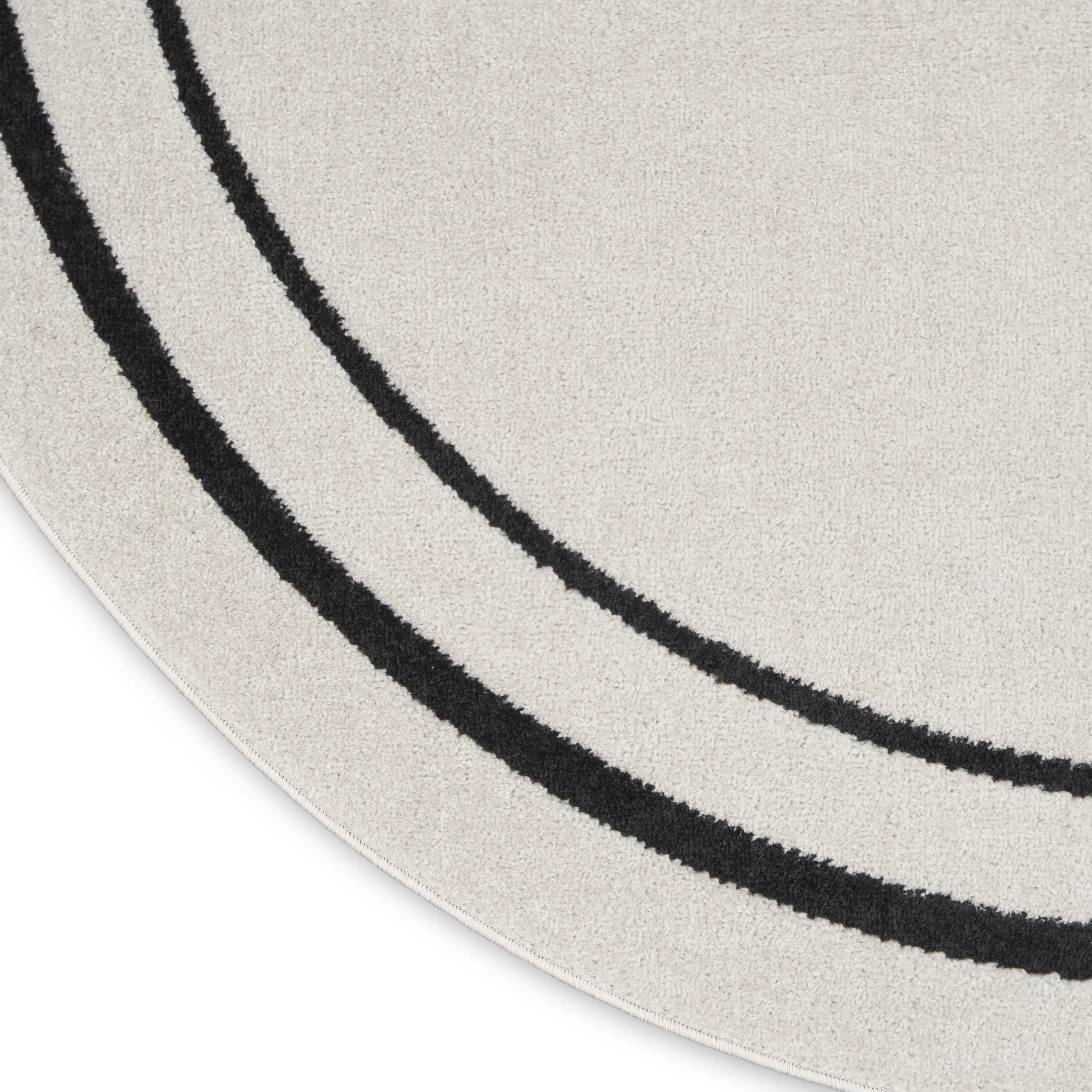 6' Ivory And Black Round Indoor Outdoor Area Rug Homeroots Outdoor