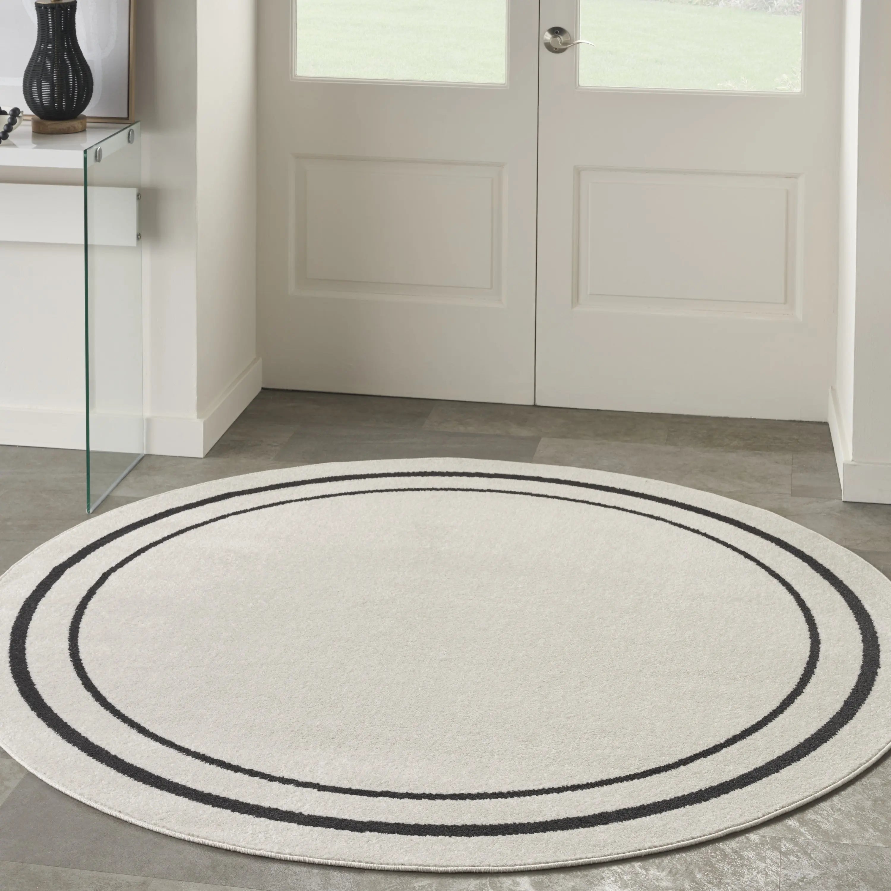 6' Ivory And Black Round Indoor Outdoor Area Rug Homeroots Outdoor