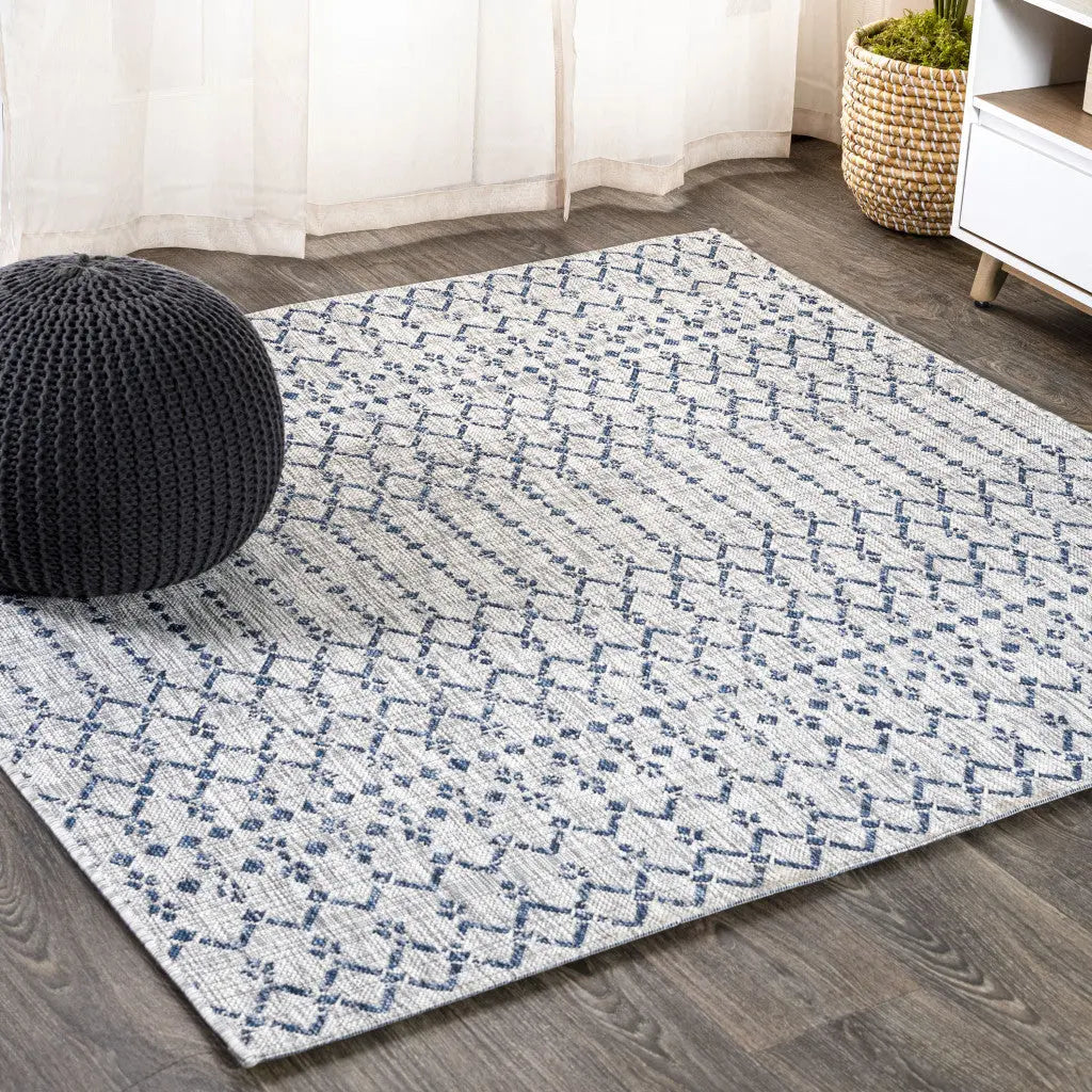 6' Light Gray And Navy Blue Square Trellis Indoor Outdoor Area Rug Homeroots Outdoor