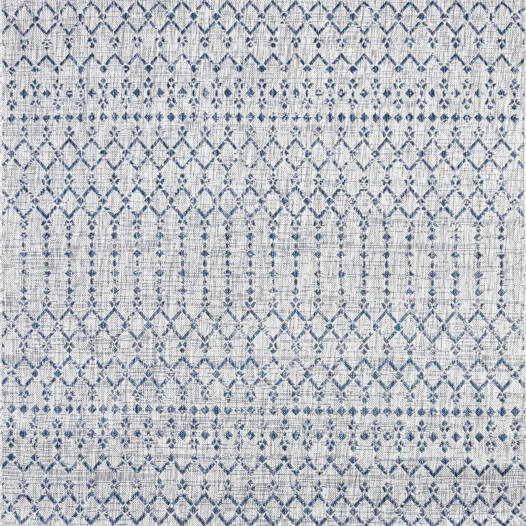 6' Light Gray And Navy Blue Square Trellis Indoor Outdoor Area Rug Homeroots Outdoor